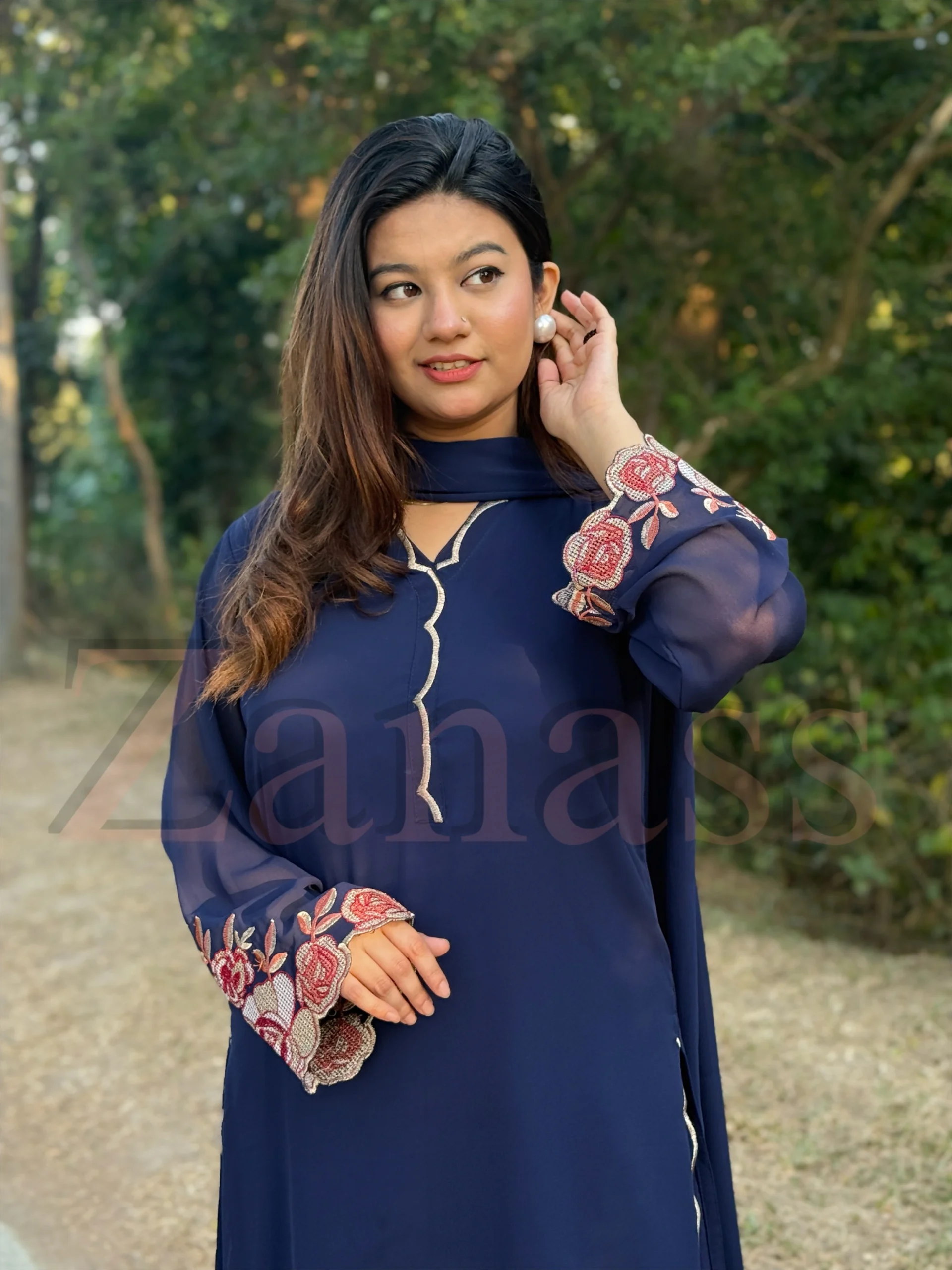 IMG_7784 NOOREN - Image 1